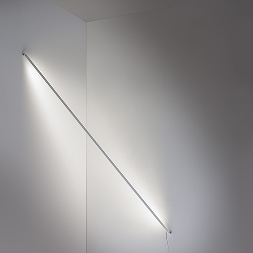 

ARTEMIDE Светильник настенный FLASHIT, ø28 L1500mm, 31W, 2212lm,3000K, алюминий, белый