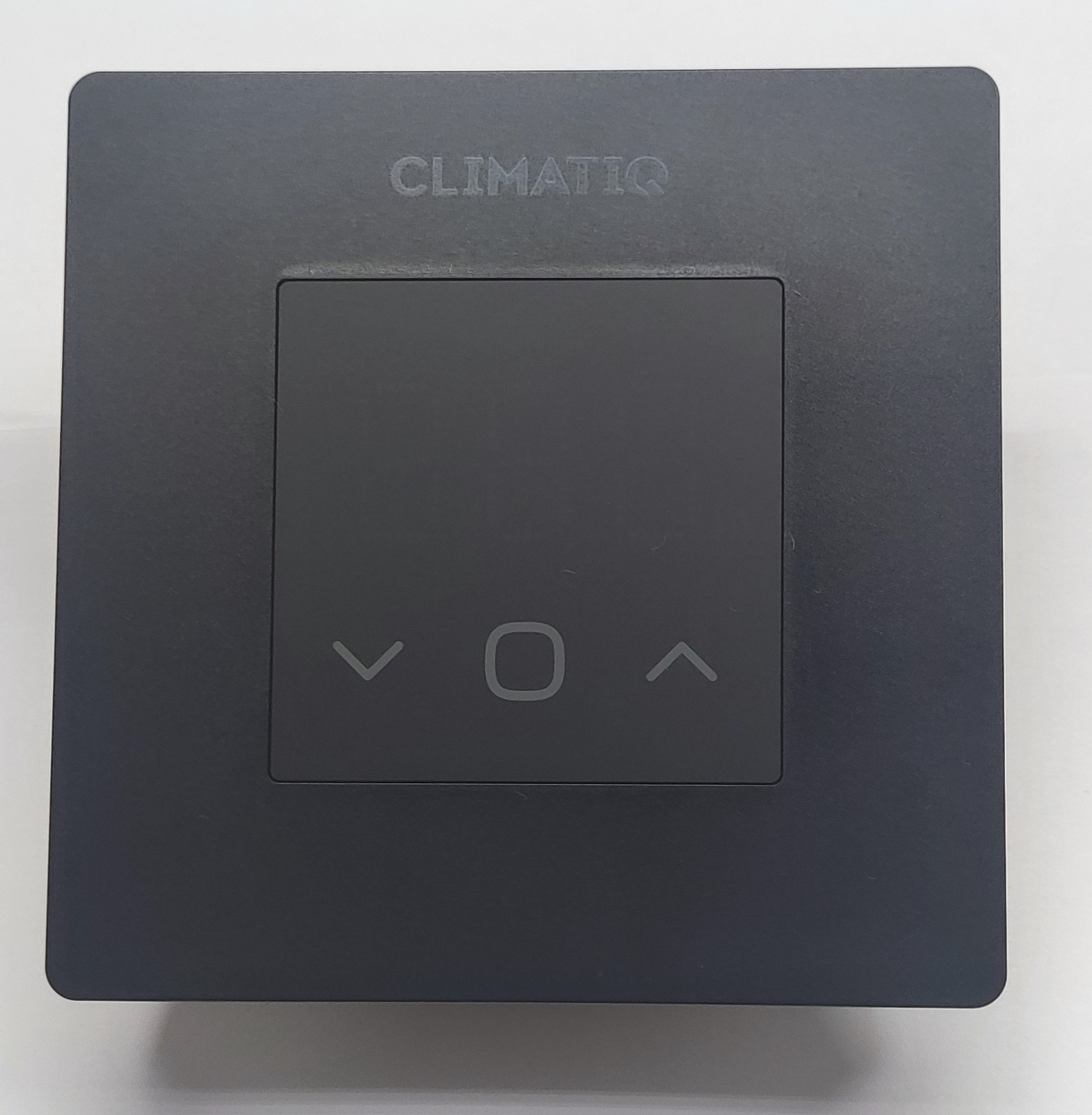 Термостат Climatiq FD с Wi-Fi с черным матовым диcплеем 45х45 рамка черная матовая 4 переходника программируемый с голосовым управлением через А 18725₽