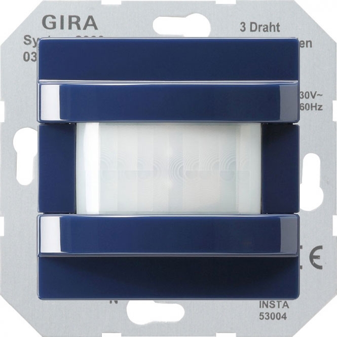Датчик движения с/н Н=1.10 м Стандарт дополнительный 40-400Вт (лн+эл.тр.+обм.тр.) Gira S-Color, высота установки 1.10 м, с нейтралью, синий